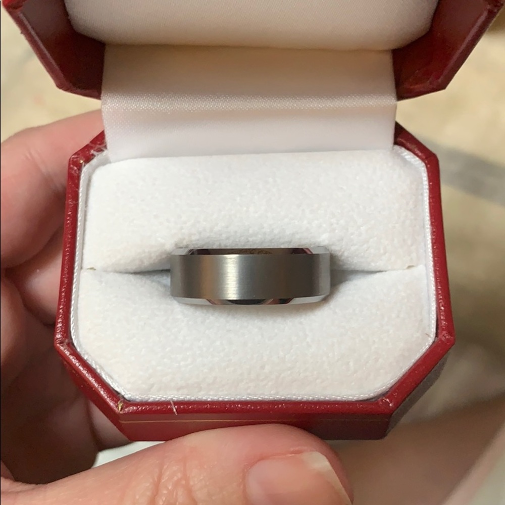 Men’s tungsten ring. Never used.